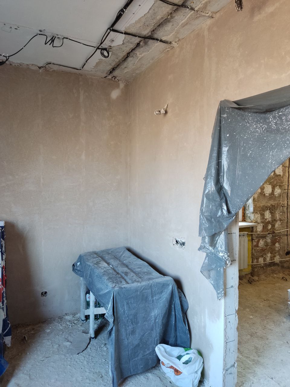 Штукатурні роботи в однокімнатній квартирі 37м2 на вул. Антонова