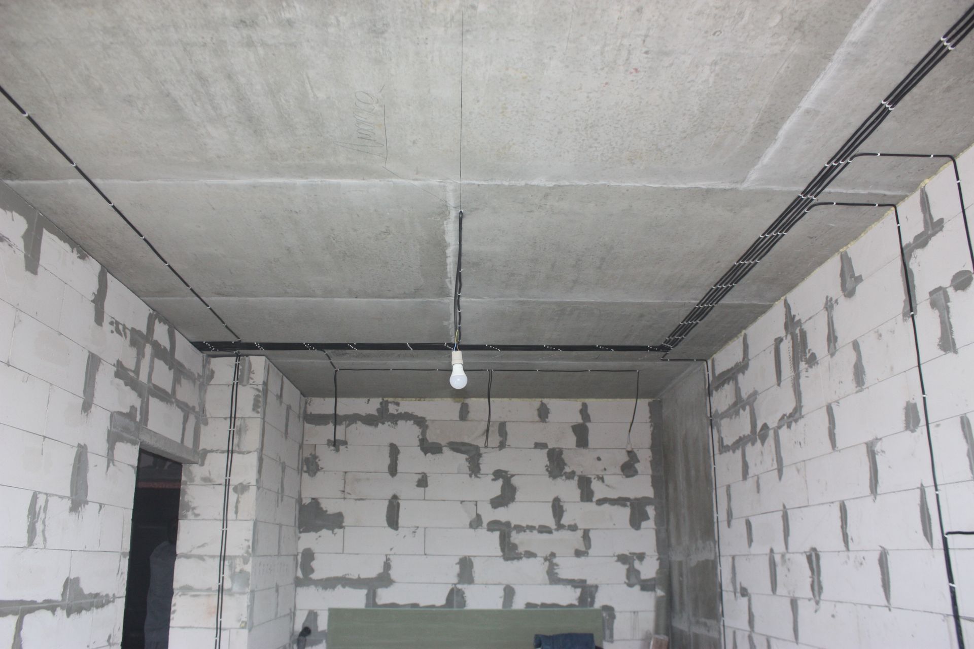 Электромонтаж в однокомнатной квартире 35м2 ЖК Файна Таун